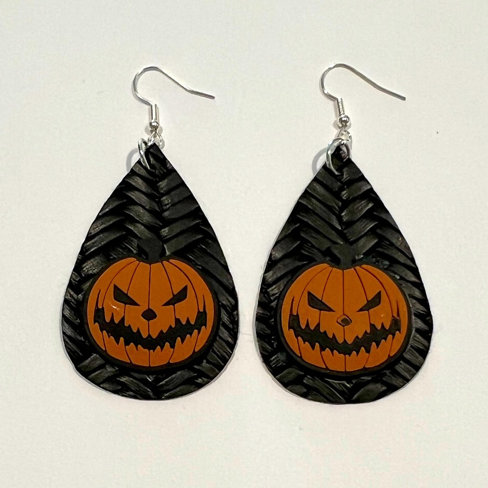 Scary Pumpkin 🎃 Jack O Lantern Halloween faux leather earrings